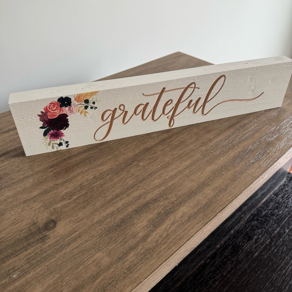 Grateful wood sign